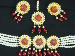 Red Neckles Set