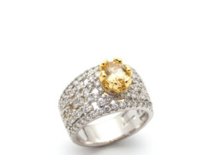 AMERICAN ZIRCON RING WITH A SHAMPION STONE