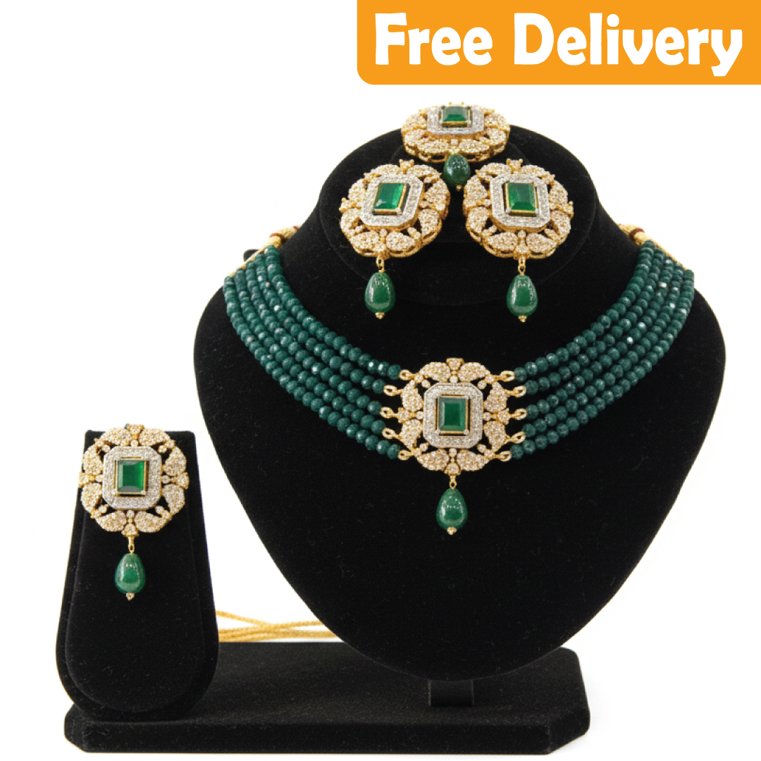 AN ELEGANT SMALL PARTY WERA SET