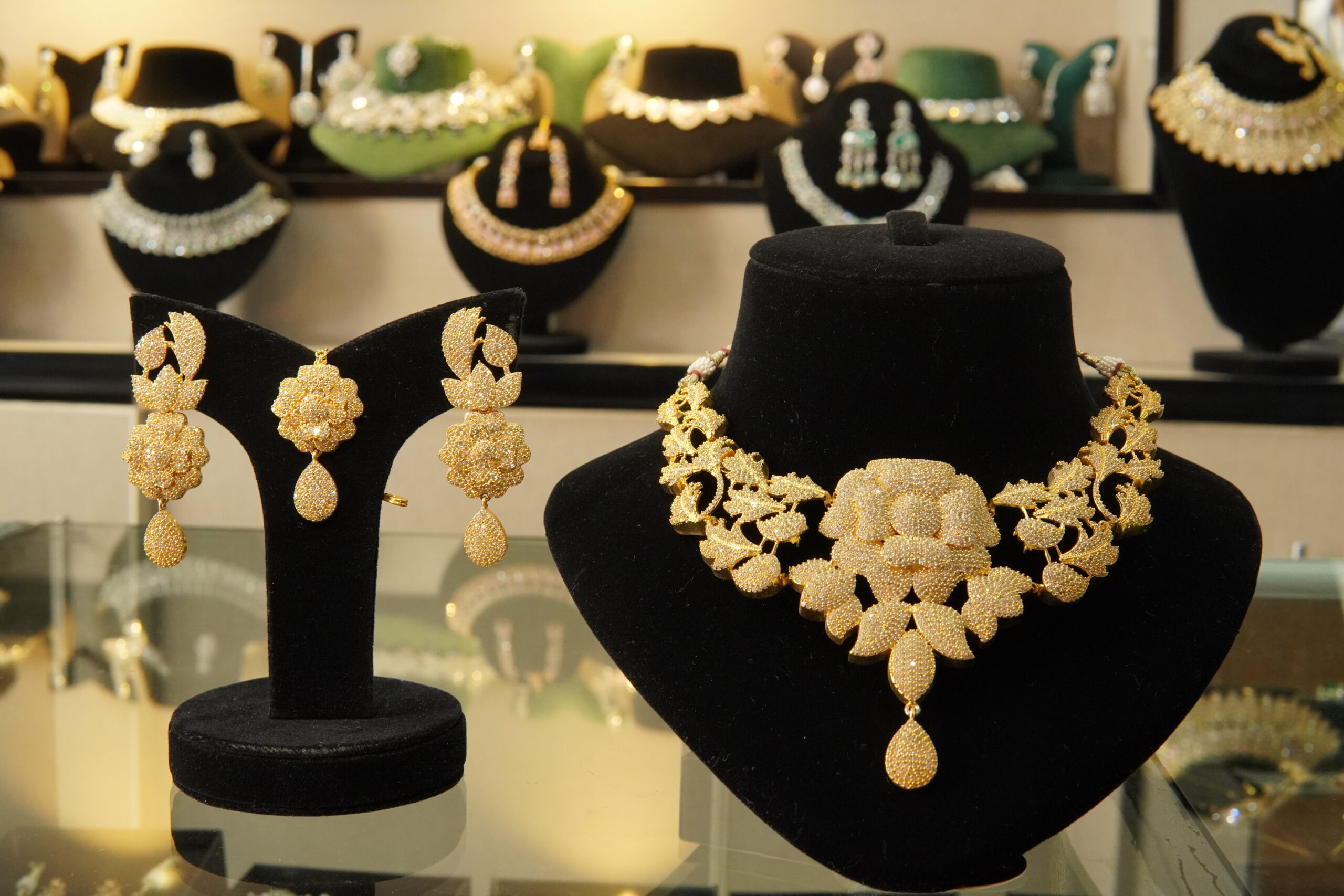 AMERICAN DIAMONDS ZERCON PREMIUM SET - Image 2