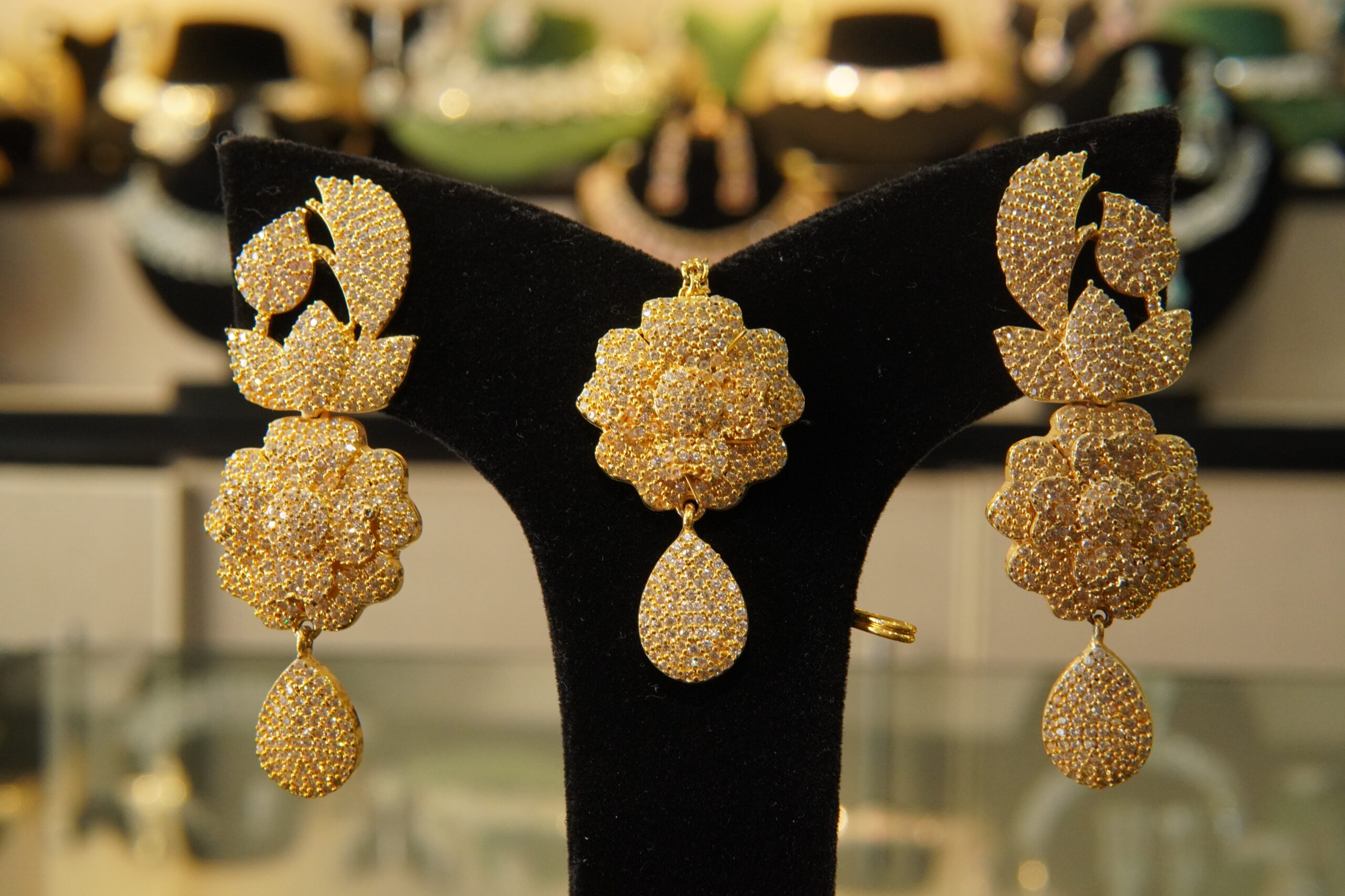 AMERICAN DIAMONDS ZERCON PREMIUM SET - Image 4