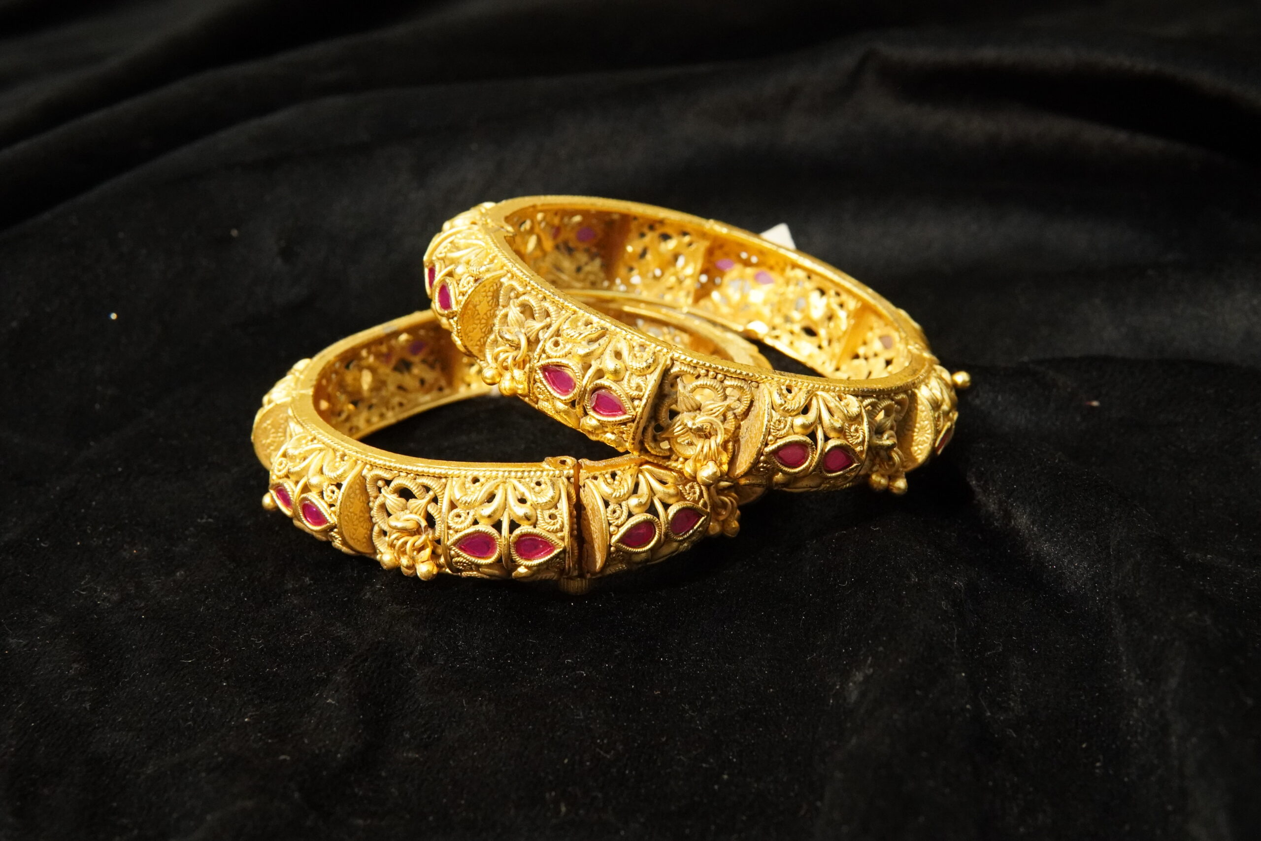 GOLD PLATED RAJWARI BANGLES - Image 3
