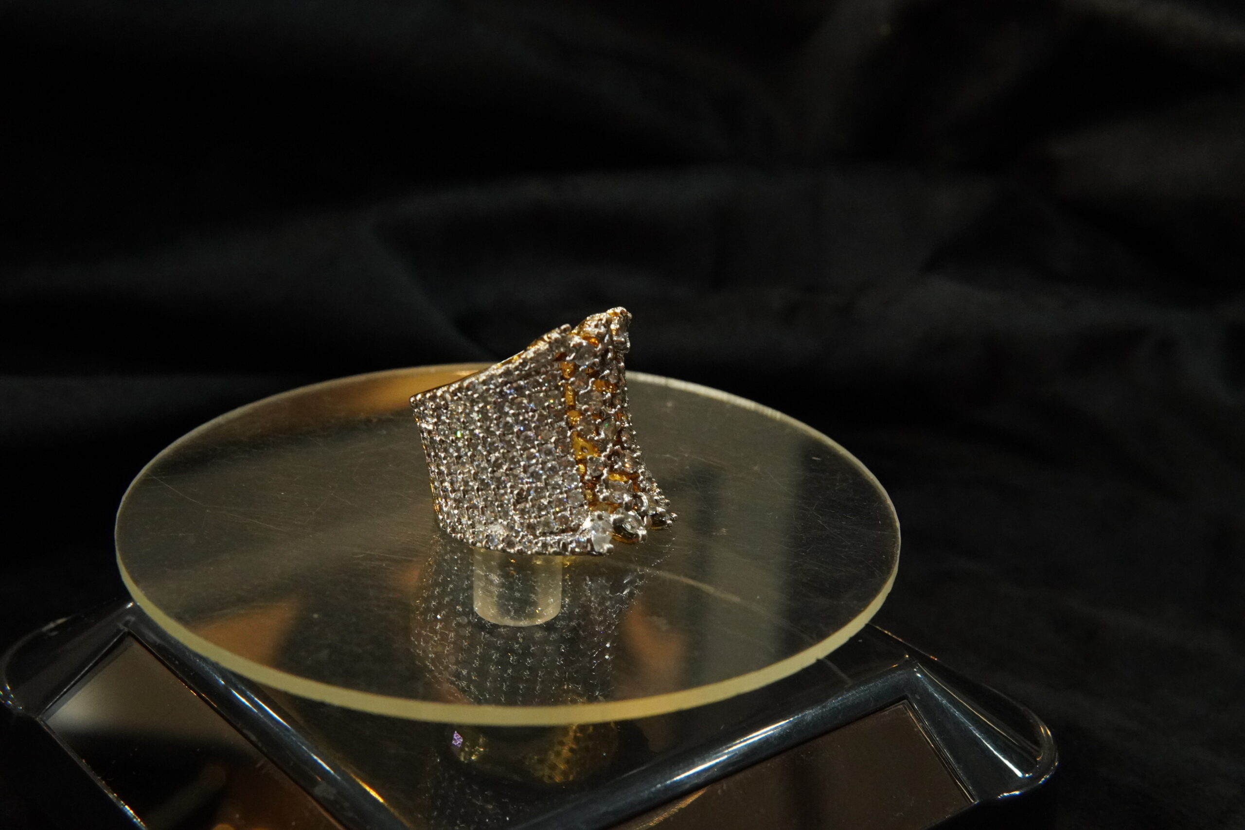 Rings with white stone - Image 2