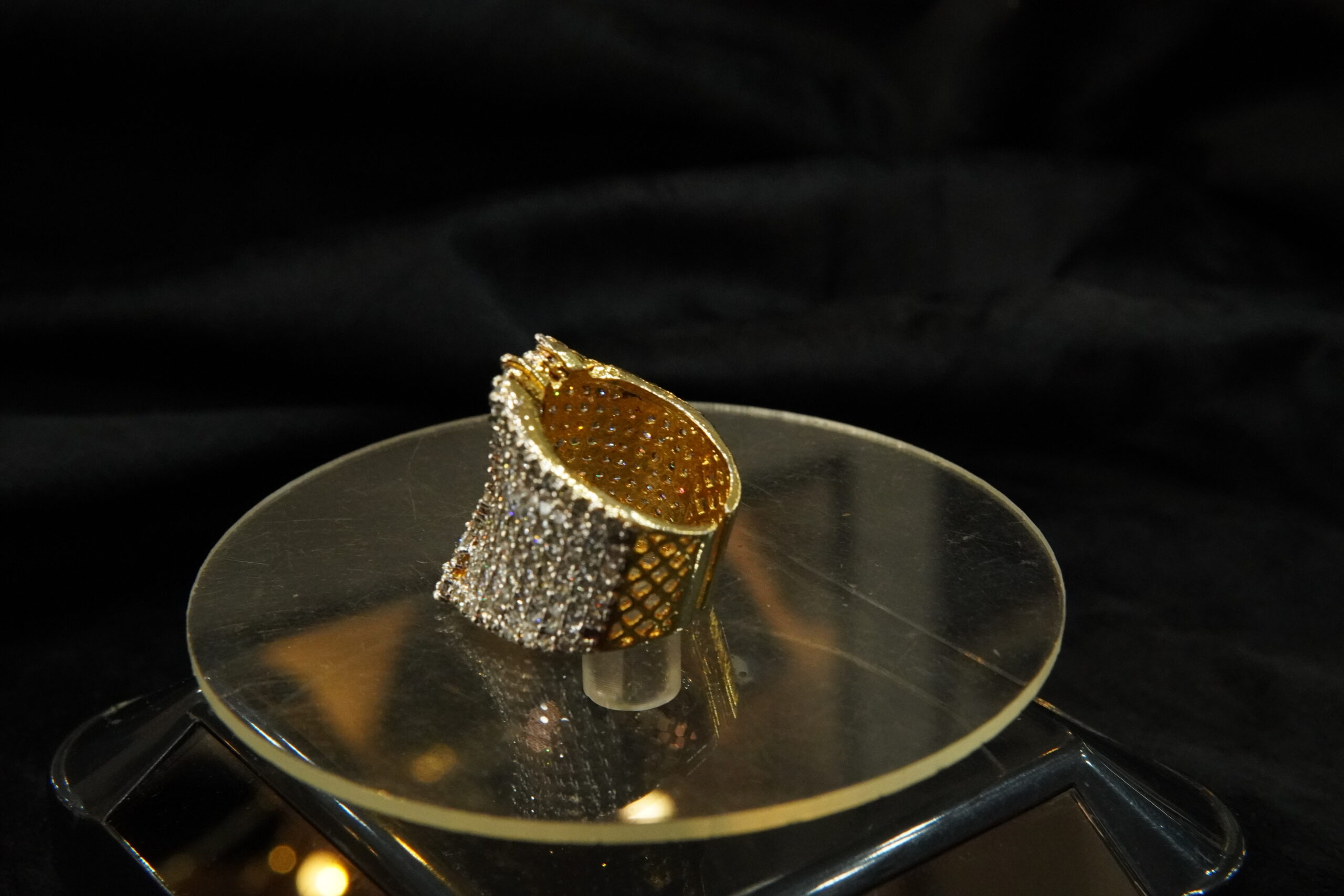 Rings with white stone - Image 4