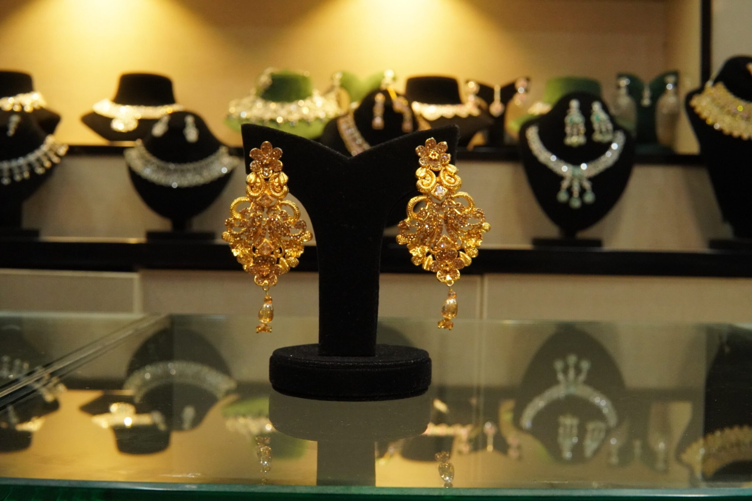 Earrings with white stones - Image 4