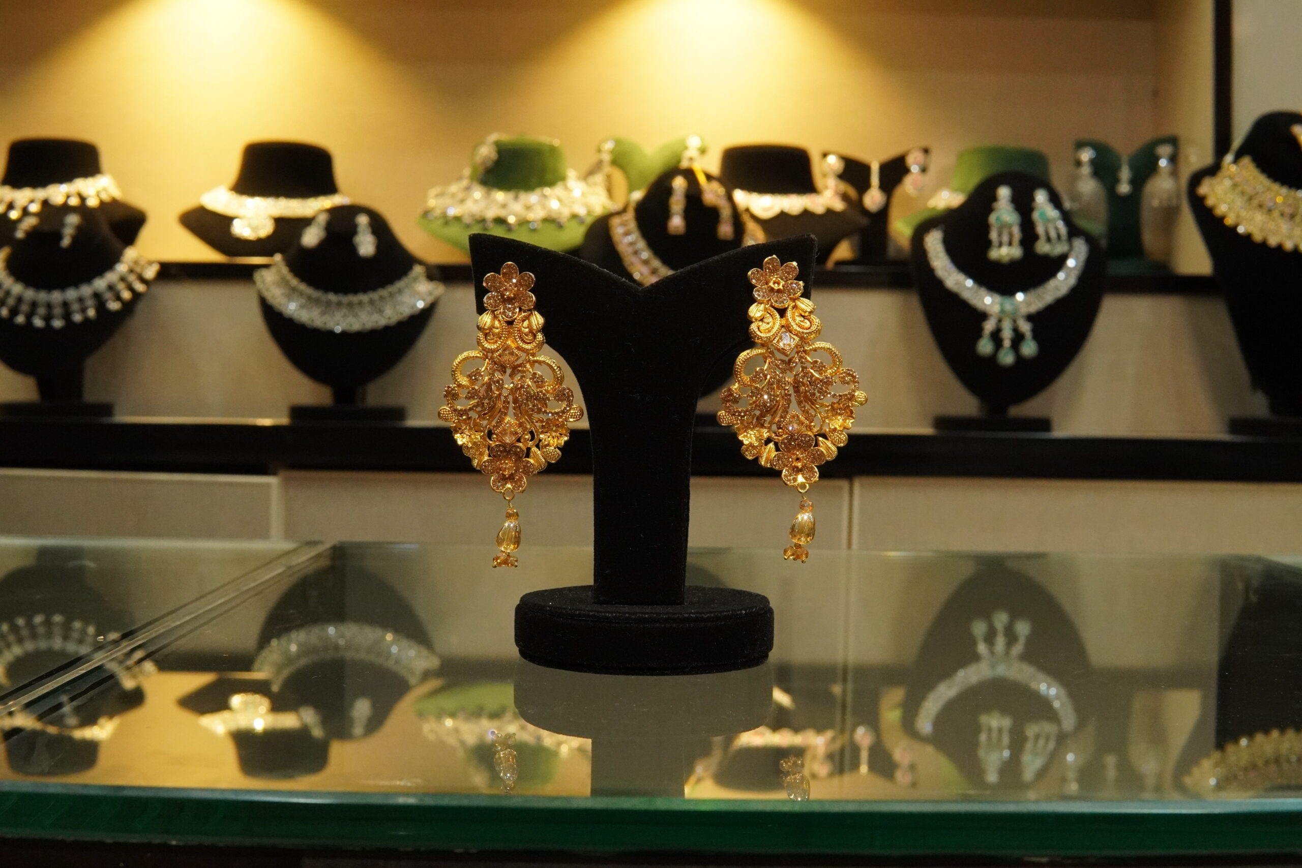 Earrings with white stones - Image 5